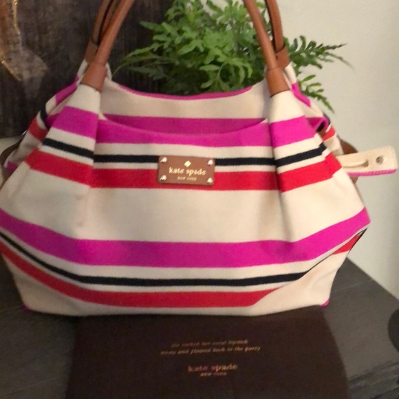 kate spade Handbags - Kate spade purse